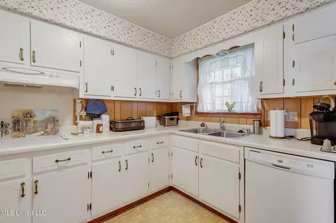2159 Rustwood Dr, Biloxi, MS 39532 photo 8