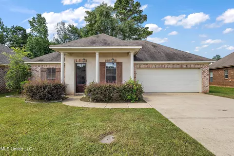 405 Silver Hill Dr, Pearl, MS 39208