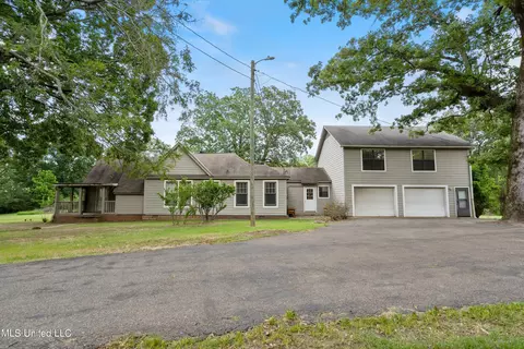 19434 Highway 4 E, Senatobia, MS 38668