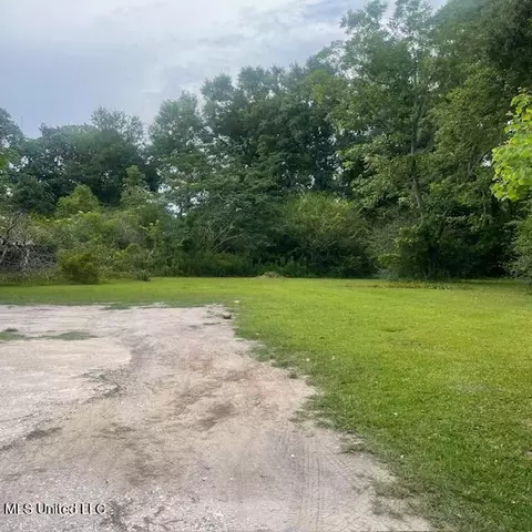 4207 College Ave, Moss Point, MS 39563