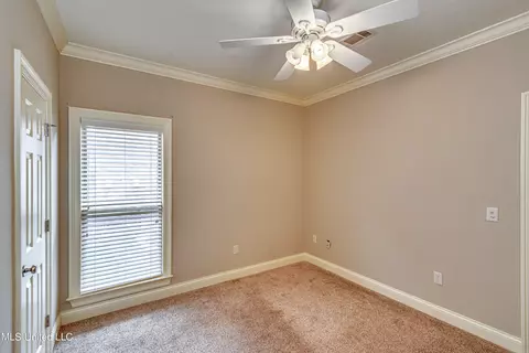 Bedroom - 142 Pine Ridge Cir, Brandon, MS 39047 photo 7 of 11