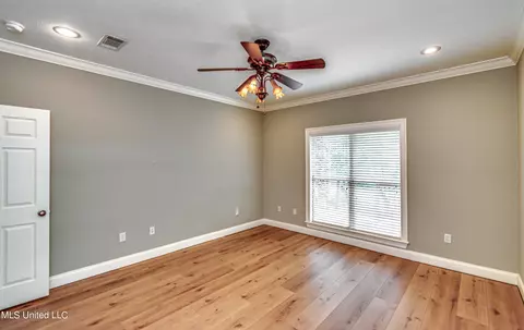 Bedroom - 142 Pine Ridge Cir, Brandon, MS 39047 photo 1 of 11