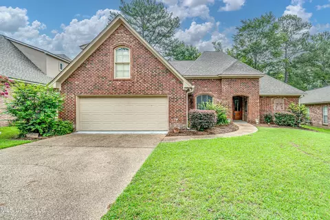 142 Pine Ridge Cir, Brandon, MS 39047