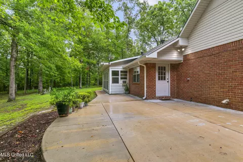 Exterior - 1909 Timberlake Pl, Byram, MS 39272 photo 15 of 28