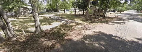 SE 7th Avenue, Magee, MS 39111