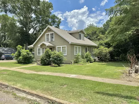Other - 301 SE 5th Ave, Magee, MS 39111 photo 1 of 9