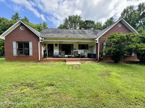 514 Proctor Rd, Grenada, MS 38901