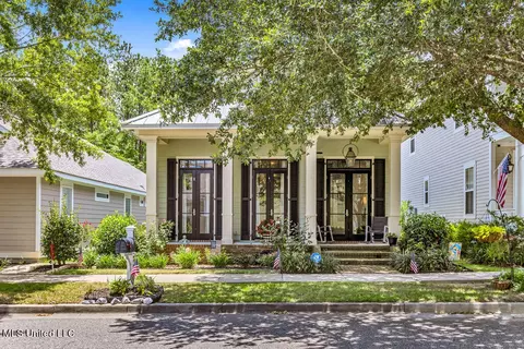 19724 Savannah St, Biloxi, MS 39532