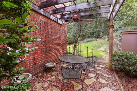 Exterior - 50 Azalea Pl, Brandon, MS 39047 photo 5 of 7