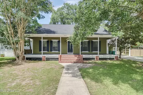 490 Springwood Ct, Gulfport, MS 39507