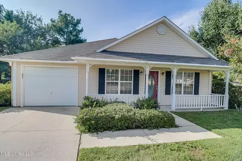 209 April Ln, Ocean Springs, MS 39564