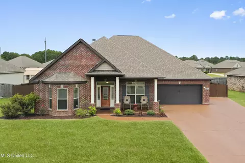 9027 River Birch Dr, Biloxi, MS 39532
