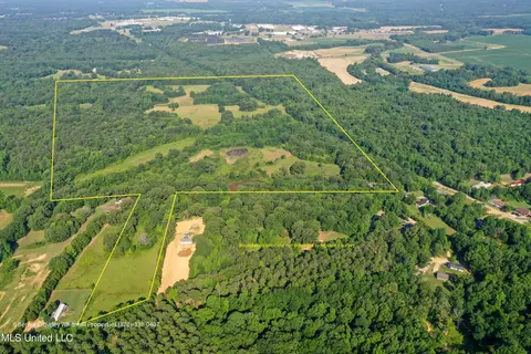 844 Harmon Rd, Batesville, MS 38606