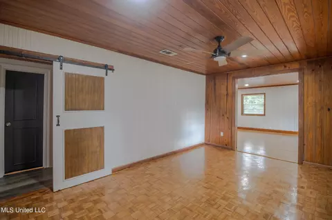 Living - 829 N First St, Wiggins, MS 39577 photo 3 of 4