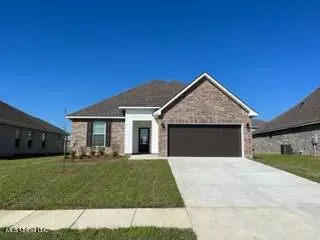 7249 Pencarrow Cir, Ocean Springs, MS 39564