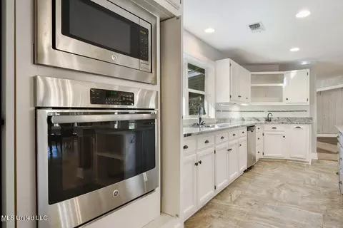 18153 Doc Lizana Rd, Gulfport, MS 39503 | 51 Photos - Movoto