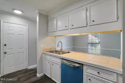 623 Edward Cv, Jackson, MS 39212 photo 12