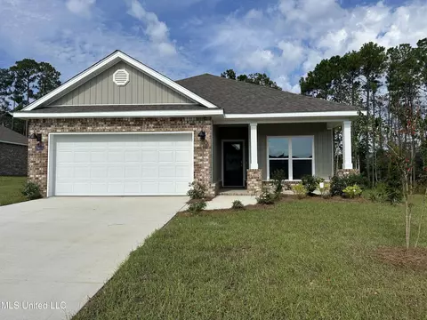 17983 Kelso Dr, D'iberville, MS 39540