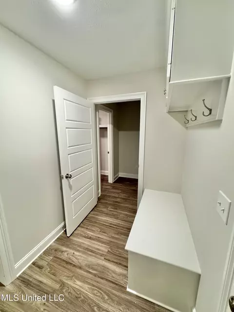 Entry Way - 251 Chartleigh Cir, Canton, MS 39046 photo 1 of 2