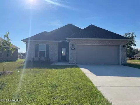 11415 Oak Aly, Gulfport, MS 39503