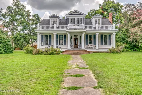 403 W Georgetown St, Crystal Springs, MS 39059