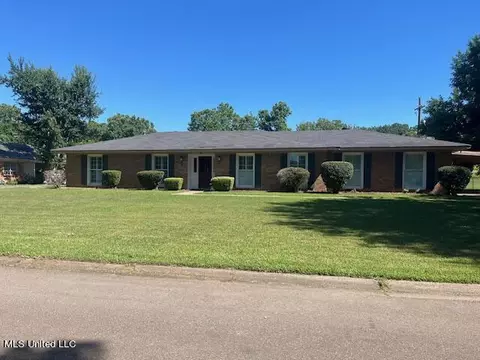 706 Alta Vista Dr, Greenwood, MS 38930