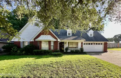 1215 Haleville St, Southaven, MS 38671