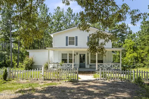 7 Sunshine Rd # A, Brooklyn, MS 39425