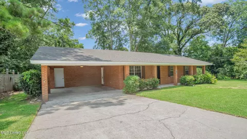 212 7th St, Purvis, MS 39475