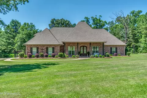 120 Fernwood Ln, Pearl, MS 39208