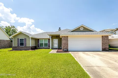15609 Glen Dr, Biloxi, MS 39532