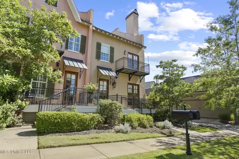 701 Northlake Ave, Ridgeland, MS 39157