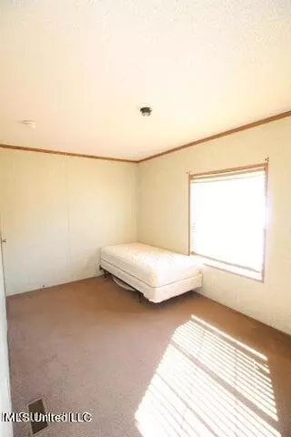 2424 Gibson Rd, Moss Point, MS 39562 photo 11