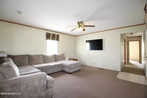 2424 Gibson Rd, Moss Point, MS 39562 photo 4