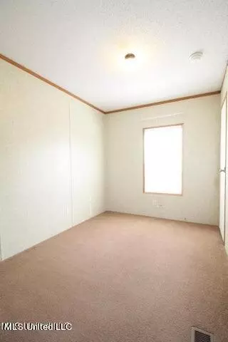 2424 Gibson Rd, Moss Point, MS 39562 photo 12
