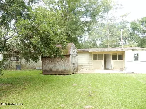 Exterior - 926 Branch St, Jackson, MS 39212 photo 7 of 7