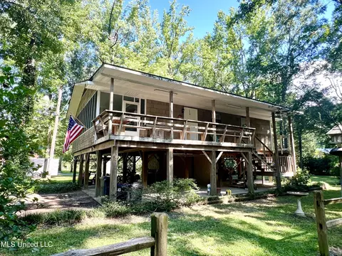 106 Bradley Dr, Lucedale, MS 39452 photo 2