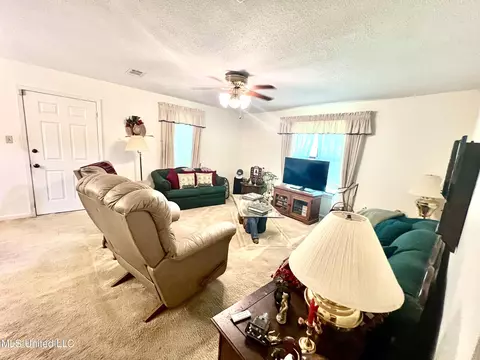 106 Bradley Dr, Lucedale, MS 39452 photo 6