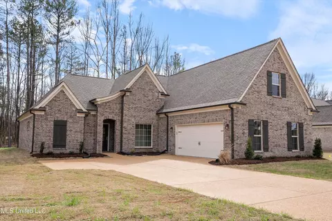 2406 Scott Meadows Ln, Hernando, MS 38632 photo 2