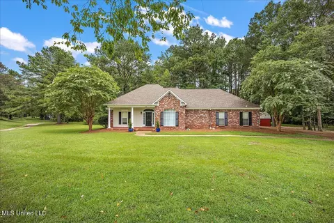 316 Glenfield Lake Rd, Canton, MS 39046