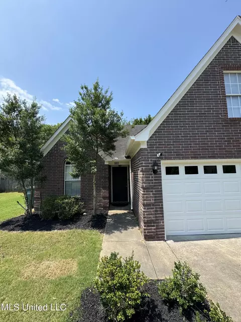 885 Galyon Dr, Southaven, MS 38671