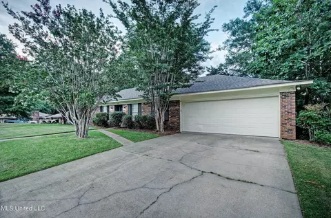 Exterior - 32 Woodbridge Rd, Brandon, MS 39042 photo 6 of 6