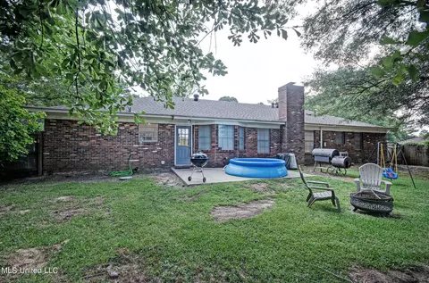 Exterior - 32 Woodbridge Rd, Brandon, MS 39042 photo 3 of 6