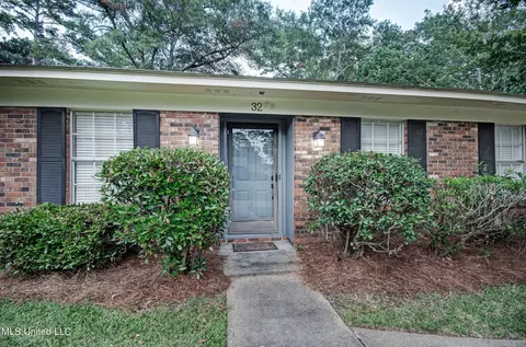 Exterior - 32 Woodbridge Rd, Brandon, MS 39042 photo 4 of 6