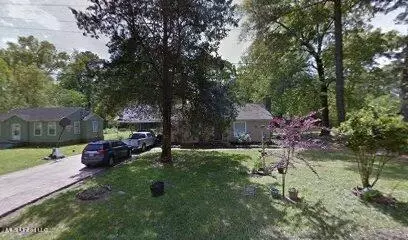 201 S Sunset Ter, Jackson, MS 39212