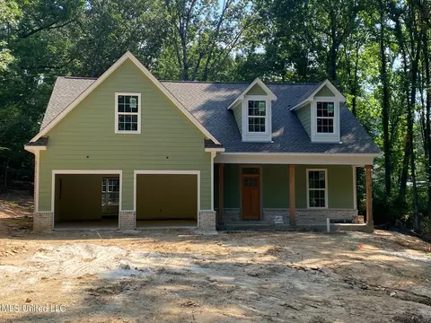 8778 Bobwhite Dr, Hernando, MS 38632