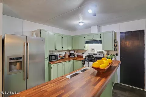 125 Carol Ave, Florence, MS 39073 photo 5
