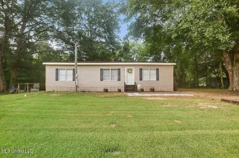 125 Carol Ave, Florence, MS 39073