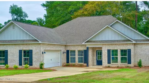 230 Deerfield Club Dr, Canton, MS 39046