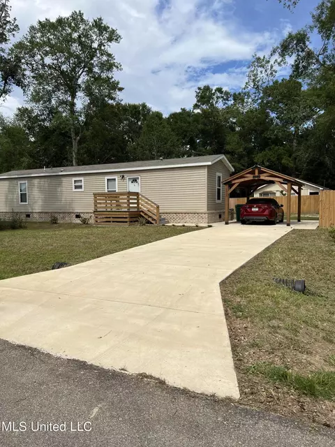 1063 Limu Way, Diamondhead, MS 39525